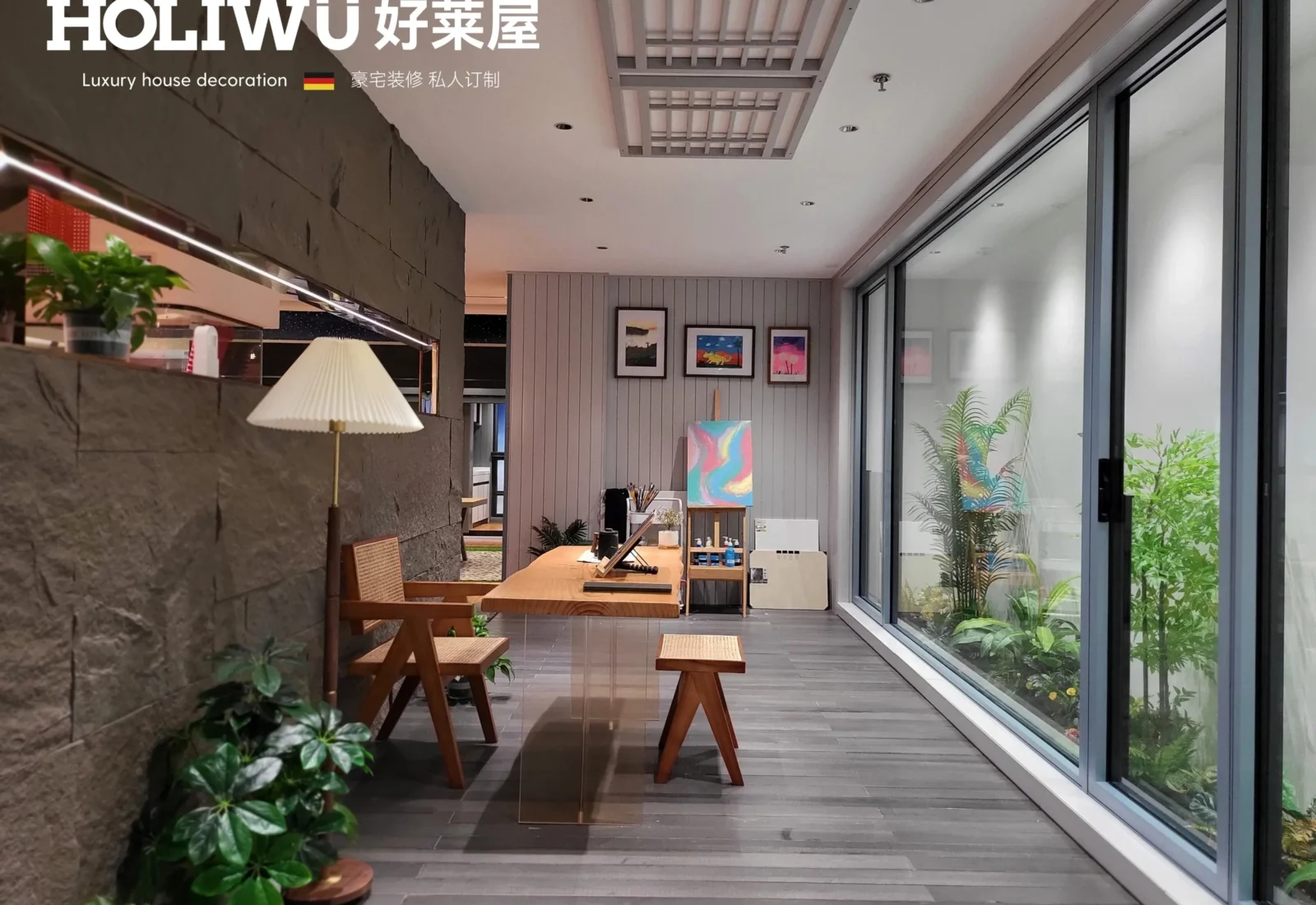 HOLIWU Windows & Doors — research lead showroom reference image