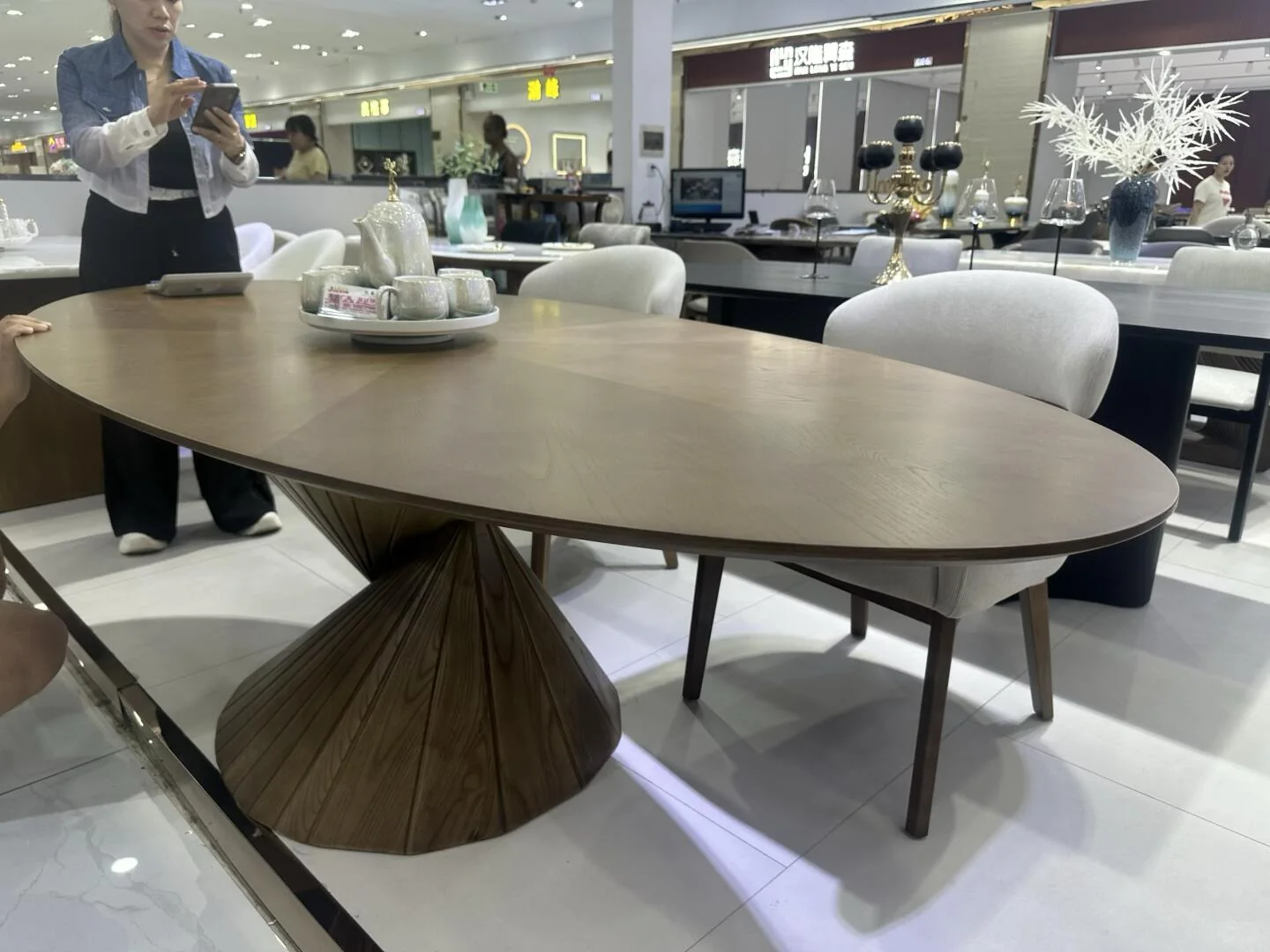 Dining-table display within Sunlink Furniture City South Section