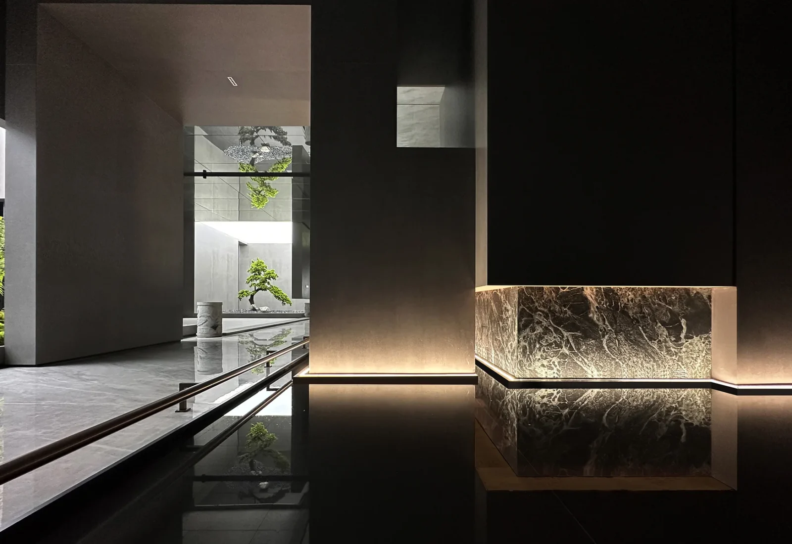 OUMEI Quarry Atrium Headquarters — interior view 15