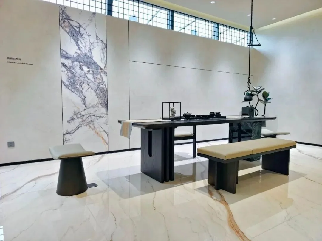 VERIS Ceramics — Romantic Living Gallery — interior view 5