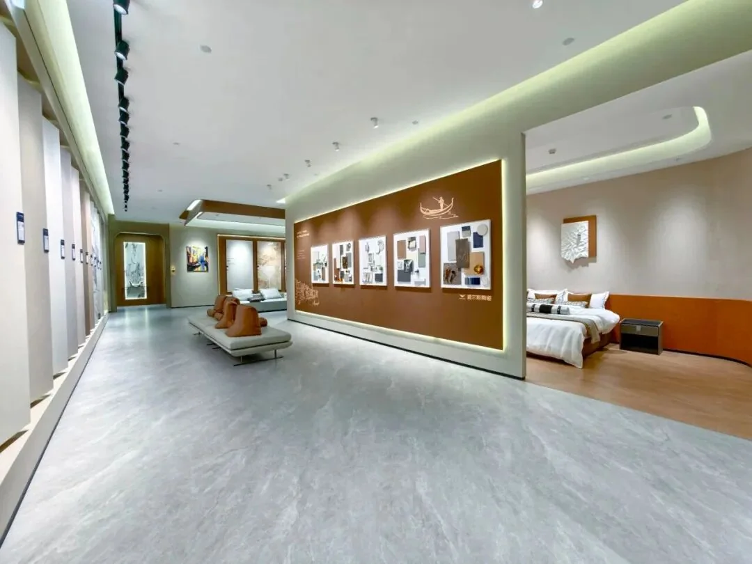 VERIS Ceramics — Romantic Living Gallery — interior view 6