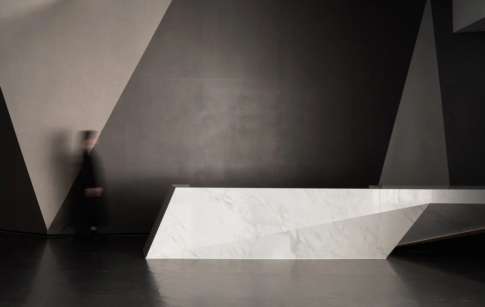 GOJE Sintered Stone Gallery — interior view 2