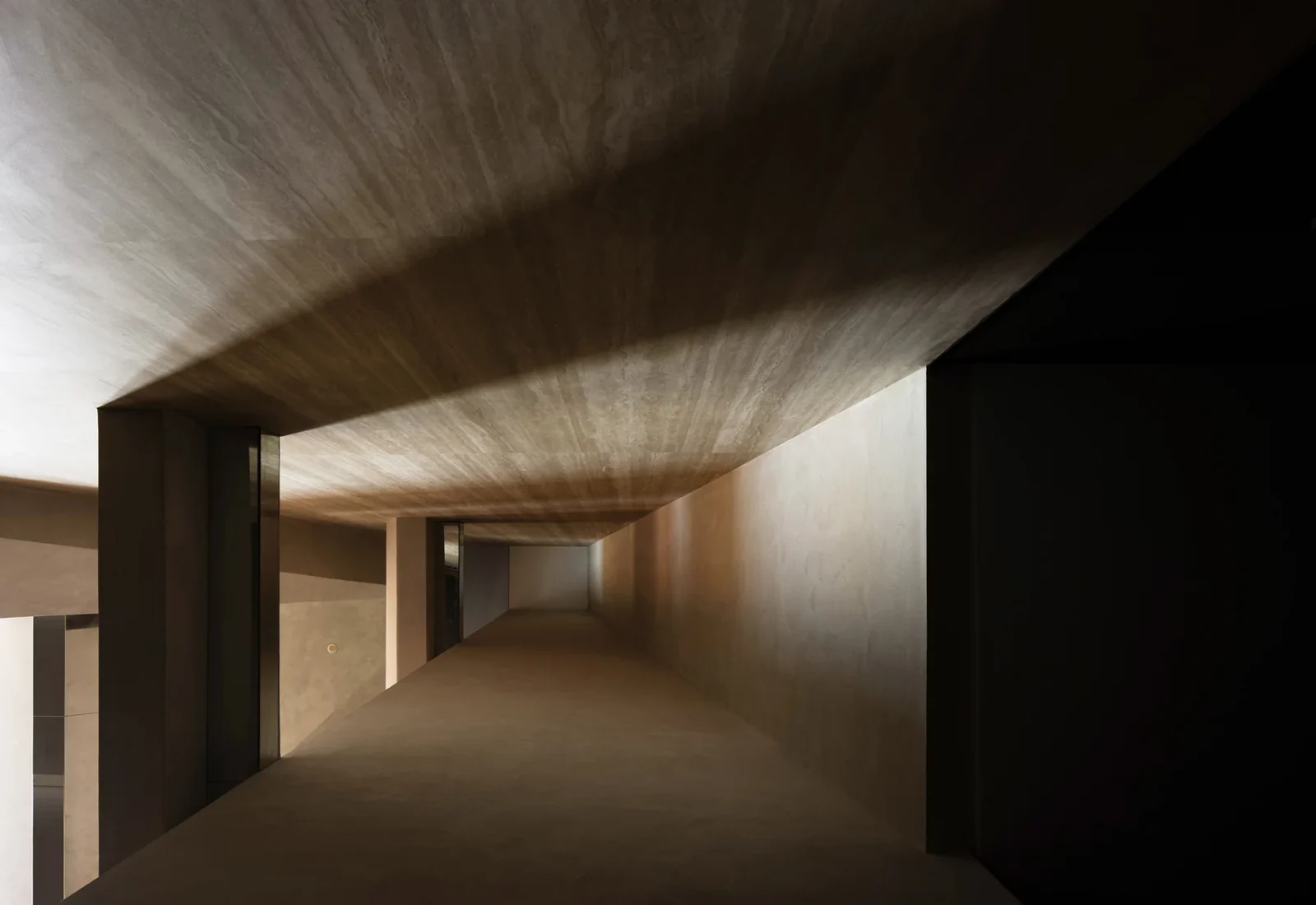 GOJE Sintered Stone Gallery — interior view 8
