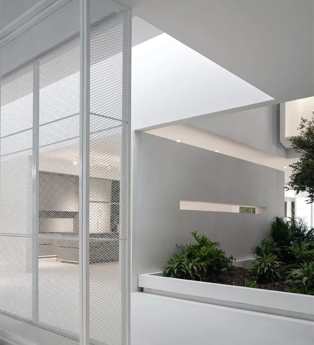 INOL Slab & Tile Gallery — interior view 2