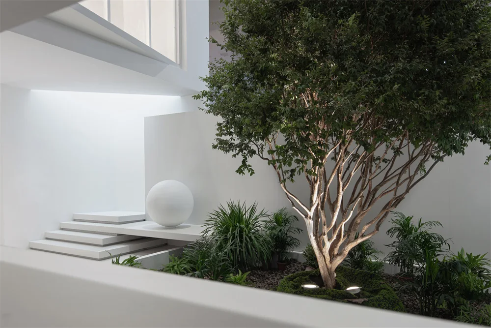 INOL Slab & Tile Gallery — interior view 5