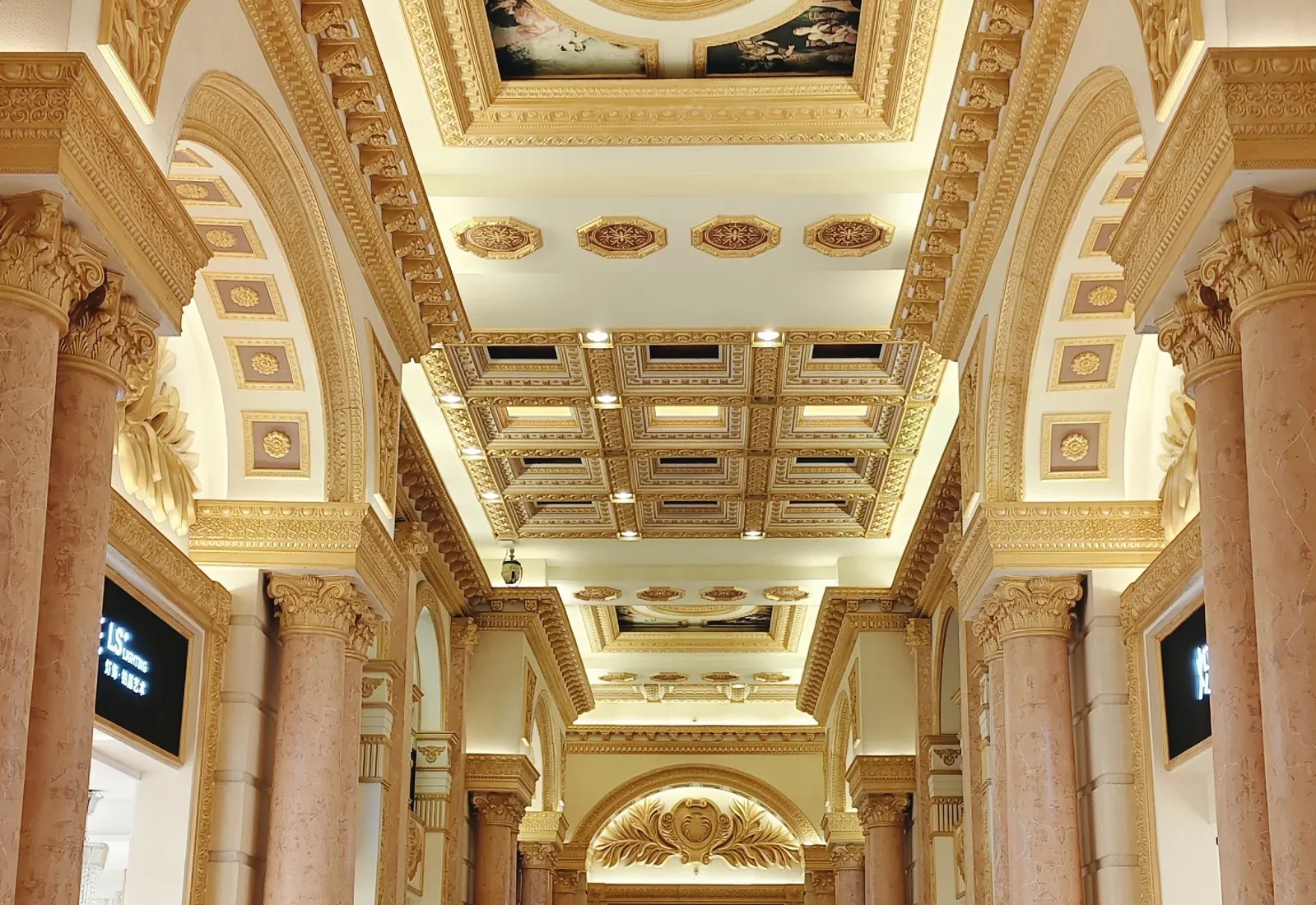 Louvre International Furniture Exhibition Center showroom reference image
