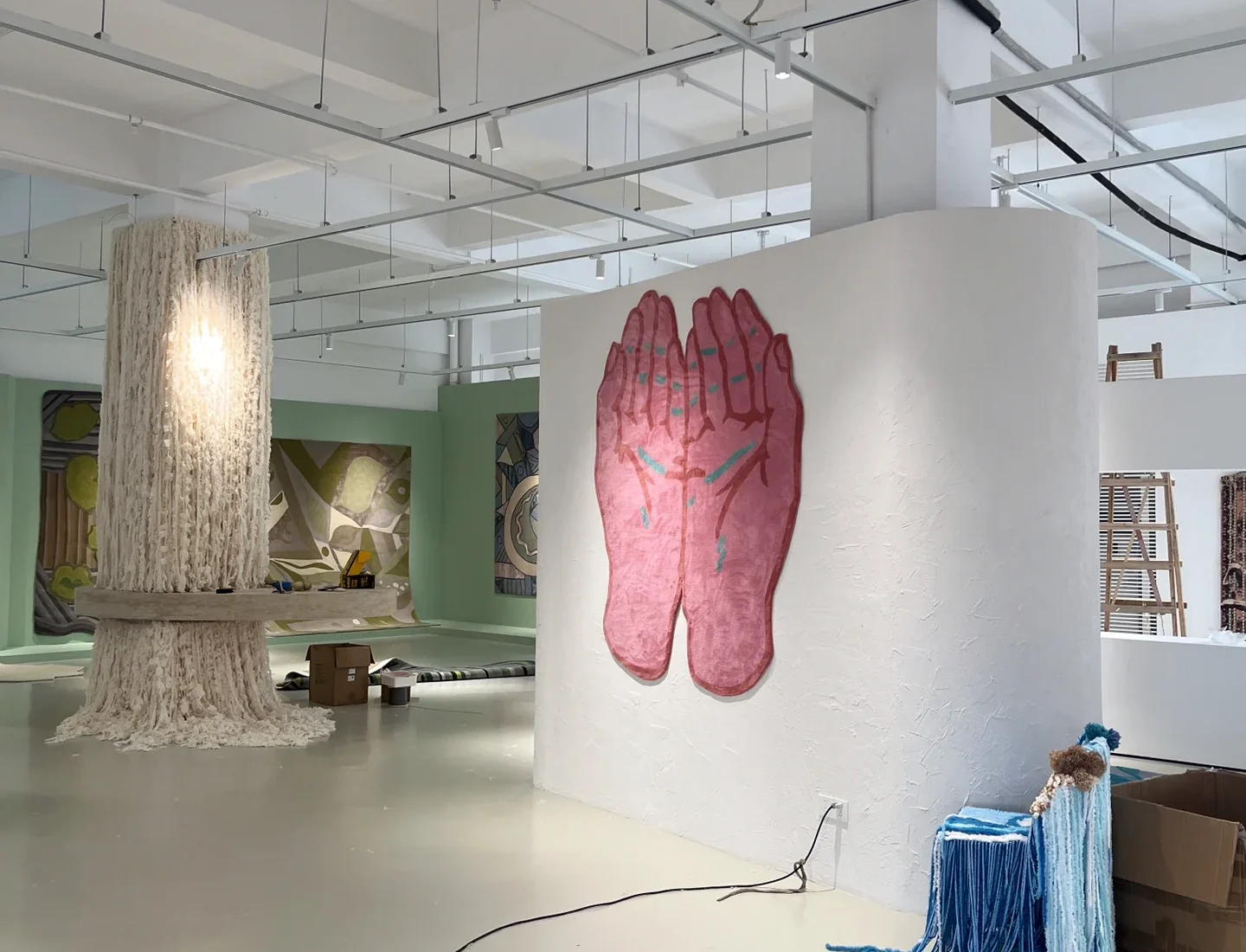 KOKORUG Interior Rug Studio showroom reference image
