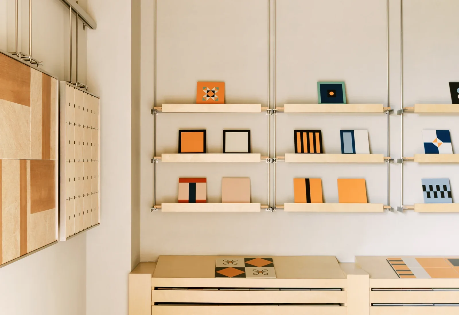 YINJI LIFE showroom reference image