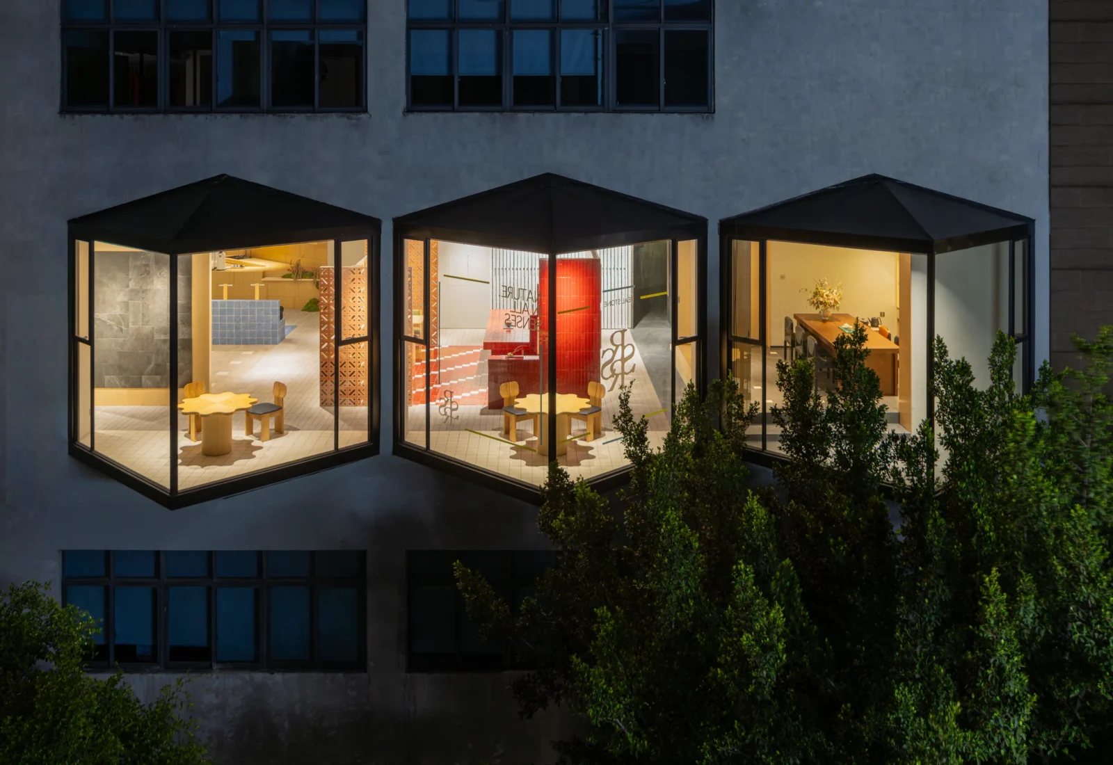 YINJI LIFE showroom reference image